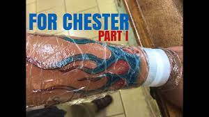 Hij was de leadzanger en medesongwriter van de rockband linkin park en bracht in oktober 2009 met zijn sideproject dead by sunrise zijn debuutalbum uit. For Chester Part I Youtube