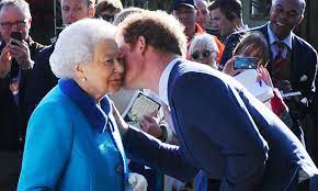 The Queen S Very Generous Wedding Gift To Prince Harry And Meghan Markle Revealed Prince Harry And Meghan Prince Harry Harry And Meghan