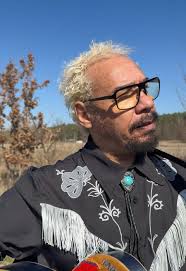 Y’all ain’t ready for this, my acoustic version of Texas Hold ‘Em by  Beyonce! Same energy, fewer instruments, and just me trying not to lose the  rhythm while fingerpicking. Give it a listen, let me ...