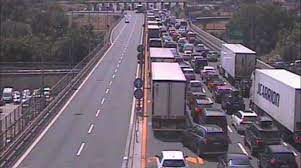 Notizie e informazioni sul traffico e viabilità con aggiornamenti su incidenti, code, cantieri e controlli velocità per viaggiare informati. Viabilita A10 Le Previsioni Di Traffico Per Il Fine Settimana Riviera24