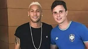 He had so many types of latest hairstyle, we will share all about neymar jr. Move Over Messi Neymar Dyes Hair Blonde After Winning Gold In Olympics Cbssports Com