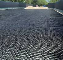 GeoGrid Cellular Paving System 4 cm x 1.6x1.6 Ft.