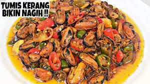 Setelah itu, potong daun bawang, daun salam, cabai rawit, cabai merah, bawang putih, dan bawang merah. Resep Tumis Kerang Super Enak Green Shells Recipe Masakan Nusantara Youtube