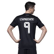 Ein trikot mit dem champions winner badge ( badge cl champion cl) ist vom umtausch ausgeschlossen. Fc Bayern Shirt Champions League 20 21 Official Fc Bayern Munich Store