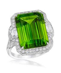 emerald cut peridot ring cellini