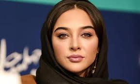 استایل شیک آناهیتا درگاهی در یک مراسم شبانه