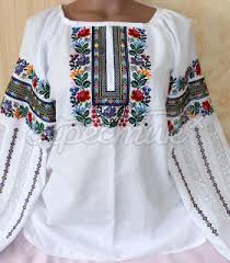 Отпраздновали этот день на украине очень странно. Zhenskaya Vyshivanka Margo