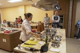 Uci Health Teaching Kitchen Helps Patients Uci Health Orange County Ca