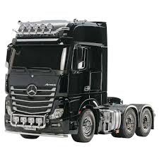 Mercedes' urban etruck has a range of 124 miles. Tamiya Rc 1 14 Mercedes Benz Actros 3363 6x4 Gigaspace Semi Truck Kit