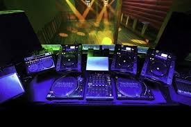 Killin It Photos From Dj Booths Around The World Thump Dj Booth Dj Dj Setup