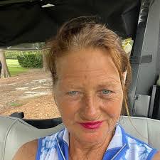 Donna Manier's Instagram, Twitter & Facebook