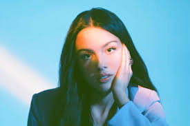 Olivia rodrigo has blessed livies with some exciting news: Olivia Rodrigo S Drivers License Breaks Rs 100 Record At Number One Rolling Stone
