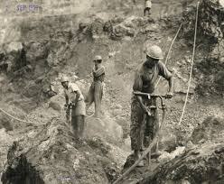Etnik melayu sumbang 2/3 tenaga. Isu Sosioekonomi Pada Awal Kemerdekaan