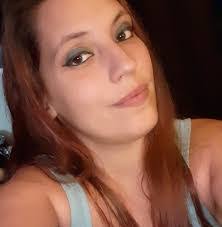 Selina Wallace's Instagram, Twitter & Facebook