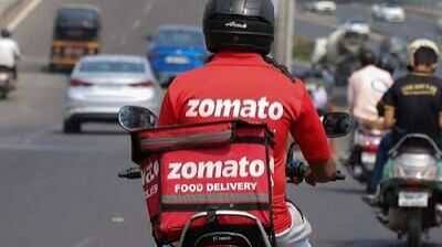 Zomato Cash on Delivery Extra Charge: Ab COD par dena hoga extra paisa, जानिए Zomato ke is naye rule se kitni badhegi aapki food delivery cost | Times Now Navbharat