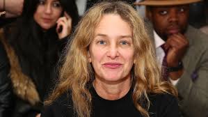 Ann Slowey's Instagram, Twitter & Facebook