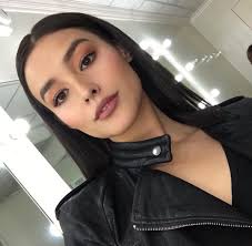 Dilansir dari tahupedia, inilah 10 wanita tercantik di dunia tahun 2018 yang berhasil menyihir mata para pria melalui kecantikan dan aura mereka yang luar biasa. Gambar Pelakon Muda 20 Tahun Ini Telah Dinobatkan Sebagai Wanita Tercantik Di Dunia Tahun 2017 Media Hiburan