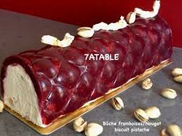 Buche Nougat Framboise Et Son Biscuit Pistache 7 A Table Idee Repas Noel Gateaux Et Desserts Buche De Noel Poire Caramel