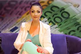 Va lucra vreodata in alt domeniu decat in cel al celulozei si hartiei. Cum A ReacÈ›ionat Gabriela Cristea DupÄƒ Ce Oana ZÄƒvoranu A FÄƒcut O Praf Pe Ea È™i