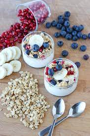 Simple Yogurt Parfaits Healthy Yogurt Parfait Healthy Yogurt Banana Healthy