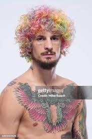 Carl Deaton's Instagram, Twitter & Facebook