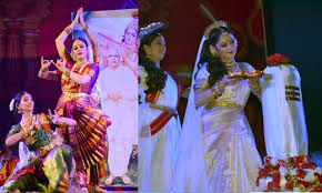 Gracy singh at vishnu sonawane's art event in jehangir art gallery on 22nd sept 2015. Gracy Singh Performs At The Brahma Kumari India Forums