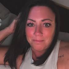 Who are good real estate agents and contractors in the area?