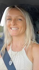 It’s a new day.. so talk nice to Siri!! #siri #manners #roadtrip  @hunting_for_jess