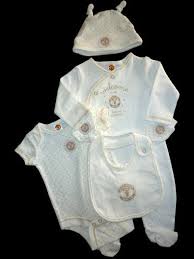 Manchester United Baby 5 Piece Gift Set Ecru Manchester United Baby Baby Football Outfit Baby Girl Clothes