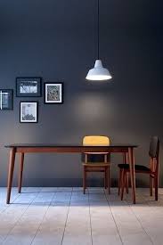 cette table annees 50 noire minimaliste a ete dessine d apres une inspiration du style scandi salle a manger annees 60 salle a manger annees 50 mobilier design