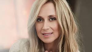 Amel bent voice coach christi bovee's first reaction to ever hearing lara fabian sing in her moscow performance of je suis malade. Lara Fabian Elle Encourage Ses Candidats De The Voice Grace A Ses Experiences