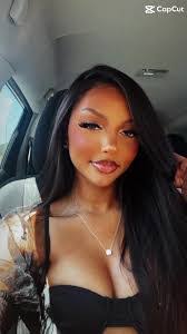 Erica Robbins's Instagram, Twitter & Facebook