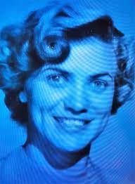 Ellen Fontaine's Instagram, Twitter & Facebook