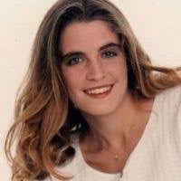 Jennifer Viau's Instagram, Twitter & Facebook