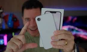 Nada de cancelamento: analista reforça aumento de RAM no iPhone 18e