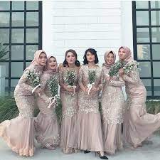 Semua kategori tak berkategori model baju gamis terbaru 2021 gamis brokat terbaru gamis balotelli terbaru gamis wolfis gamis setelan gamis maxmara terbaru gamis spandex terbaru gamis katun terbaru gamis sifon. Inspirasi Gaun Modern Di Instagram Inspirasi Gaun Terbaru Dan Lagi Ngetrend Tag Keluarga Dan Teman Temanmu Follow Gaun Pakaian Perkawinan Pakaian Pesta