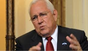 LoÚltimo. Micheletti es vinculado con una empresa que difundía, noticias  falsas. Facebook eliminó cuentas de la consultora estadounidense CLS  Strategies, que aparentemente operó una red de sitios para difundir  información falsa en