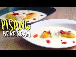 Tak hanya menu ikannya, tetapi juga tempat nyaman yang cocok untuk nongkrong atau sekadar mengisi waktu luang. Bikin Ngiler Cara Mudah Membuat Pisang Berendam Masak Dirumahaja Youtube Makanan Pisang Makanan Dan Minuman