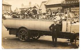Wonderful Charabanc Photo This Photo Was One Of The Victory Tours Charabanc Outside Sydenham S Office At Bournemouth Pi Vintage Photography Photo Old Things