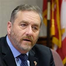 Kermit Floyd's Instagram, Twitter & Facebook