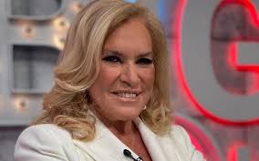 O correio da manhã avança que a produtora de teresa guilherme está a ser acusada de não pagar à em comunicado, a apresentadora já negou. Big Brother Teresa Guilherme Encosta Rapazes A Parede Por Combinarem Nomeacoes Nova Gente