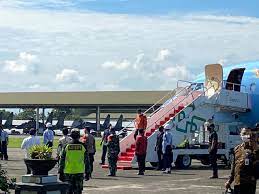 Jun 28, 2021 · kepada penyidik, is mengaku perusahaan tambang di morowali sama sekali tidak membuka lowongan pekerjaan. Lowongan Pekerjaan Di Bandara Toraja Tiba Di Toraja Gubernur Nurdin Langsung Ke Bandara Buntu Kuni Tribun Timur Bumn Cari Di Antara 19 600 Lowongan Kerja Terbaru Di Indonesia Dan Di Luar