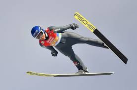 Die jury bewertet neben der weite des sprungs auch die flughaltung und die eleganz der landung. Skispringen Vierschanzentournee Auch Bald Fur Frauen Sport Stuttgarter Nachrichten