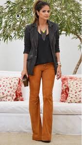 Calça Social Preta Boca De Sino Calca Flare Boca De Sino 60 Inspiracoes E Modelos Moda Looks Calca Caramelo