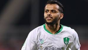 عسيري يكشف سبب مشاركته بديلا مع الأهلي السعودي أمام الاتفاق سبورت 360 كشف عبدالفتاح عسيري لاعب خط وسط فريق الأهلي سر فو Mens Tshirts Football Mens Tops
