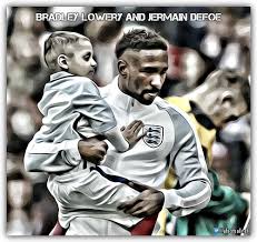 Pertandingan latvia vs andorra akan mengawali uefa nations league tersebut pada kamis salah satunya adalah big match antara jerman vs spanyol. Bradley Lowery Courageous Child With His Hero Jermain Defoe In England Vs Latvia Match Bradley Lowery Sunderland Football Sunderland Afc