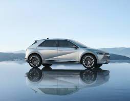 Ioniq 5's distinctive and innovative design provides a unique experience that can only be enjoyed in dedicated bevs, suggesting a fundamental shift in design approach. Ioniq 5 Digital World Premiere Ioniq Hyundai Worldwide