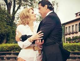Erika Buenfil Victoria Eduardo Yanez Arriaga En Amoresverdaderos Promo Couple Photos Couples Scenes