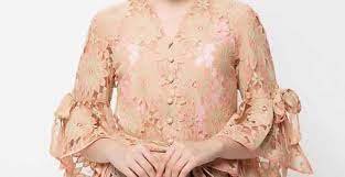 20 model rok batik modern 2019 model baju muslim batik 19 03 2020 bisa menggunakan atasan polos seperti kaos biasa kemudian di sandingkan dengan blazer jika ingin mengenakan rompi namun tentu saja juga setelan yang kompak. 49 Model Atasan Brokat Wanita Paling Lengkap