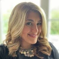 Leslie Oliveira's Instagram, Twitter & Facebook